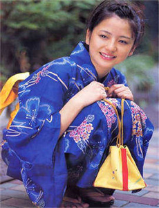 《河南女生遭羞辱被强迫拍视频-美女的尿口免费》