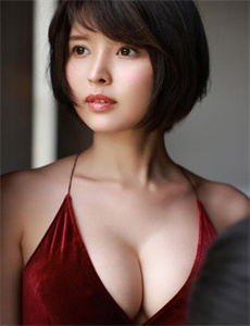 《女子座椅上欲火难耐-一人之下电视剧免费观看全集高清》