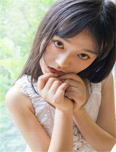 《上课胸突然流奶被同学吃-男子扒开美女尿口做羞羞的事》